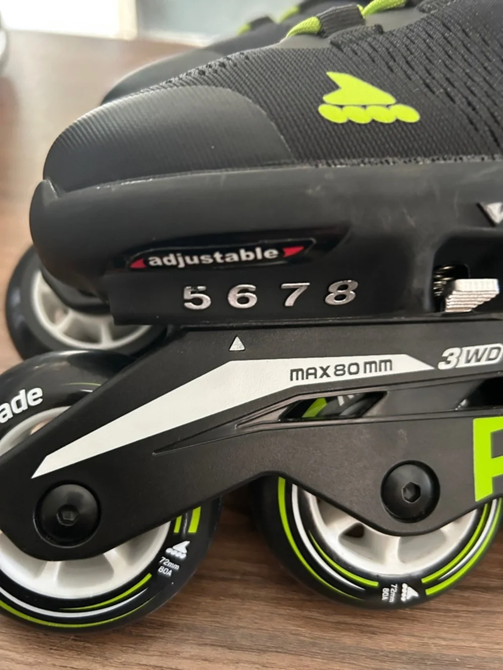 Rollerblade Microblade Inline Skate for Boys Adj. Size 5-8 - Picture 5 of 9